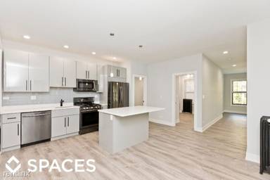 Main picture of Edgewater Gardens Apartments