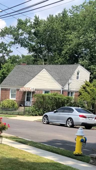 Main picture of 725 Newton Ave