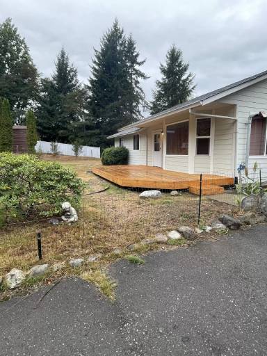 Main picture of 10589 SE Southworth Dr