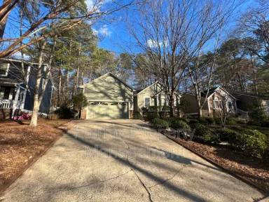 Main picture of 404 Tripp Farm Rd