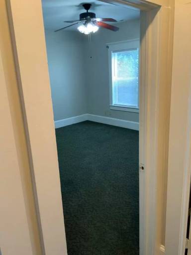 Main picture of 907 Oak St