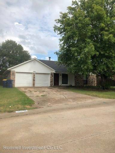 Main picture of 1808 Cimarron Trl