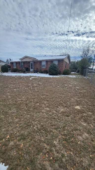 Main picture of 3026 Jeanne Rd