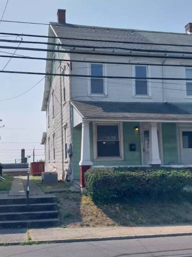 Main picture of 4224 Main St