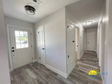 Main picture of 101 W Timberlake Dr