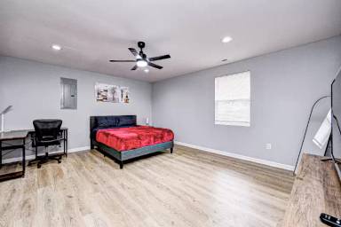 Main picture of 3113 Ashland Ave
