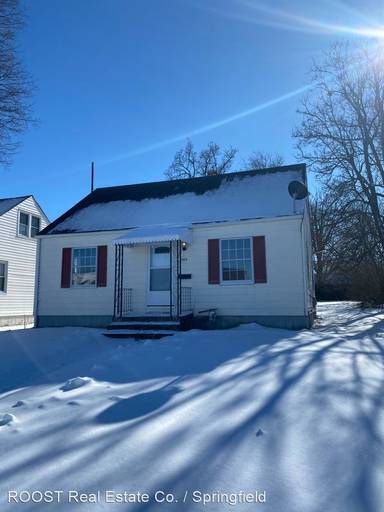 Main picture of 1709 N Sweetbriar Ln