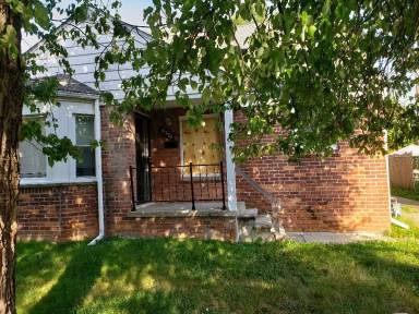 Main picture of 19370 Fielding St