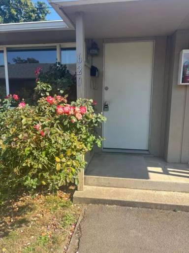 Main picture of 610 E 19th Ave