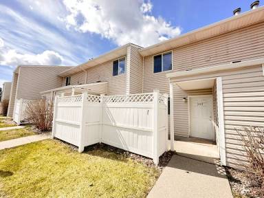 Main picture of 2712 N Howard St