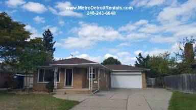 Main picture of 17381 Collinson Ave