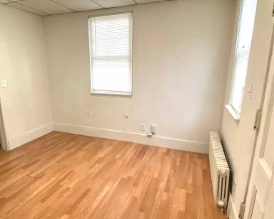 Main picture of 190 Broad St