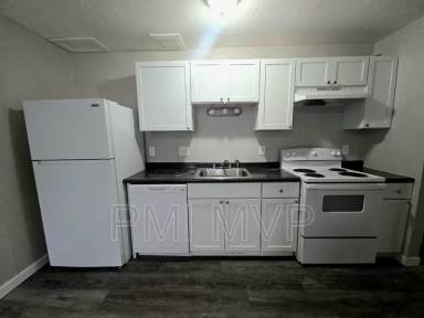 Main picture of 2755 Wedge St