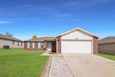 Main picture of 4506 Hank Dr