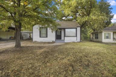 Main picture of 50 Vaughn Dr