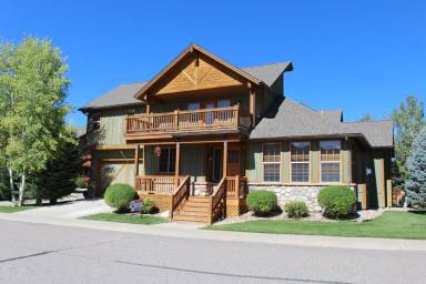 Main picture of 141 Whitehorse Dr