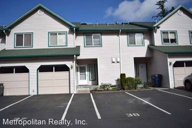 Main picture of 15815 Admiralty Way