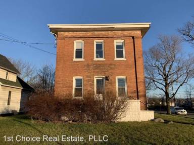 Main picture of 1310 Center St