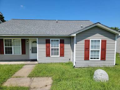 Main picture of 1705 Gordon St