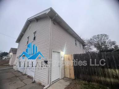 Main picture of 403 Kenwood St