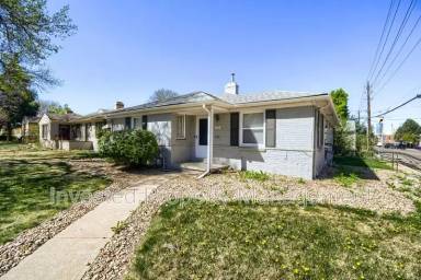 Main picture of 785 Elm St
