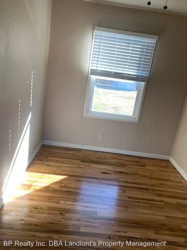 Main picture of 7954 Cedar Ln