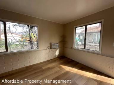 Main picture of 529 N Cerritos Ave