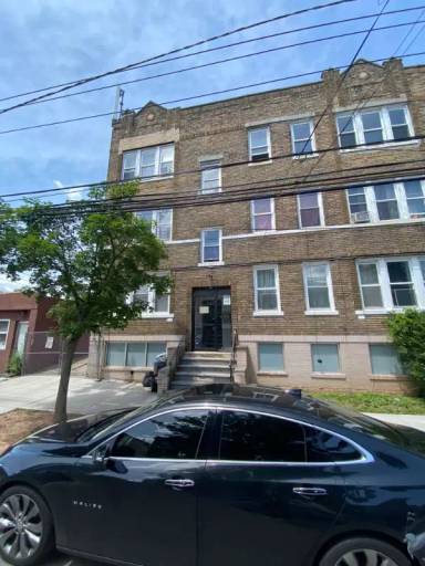 Main picture of 727 S 13th St