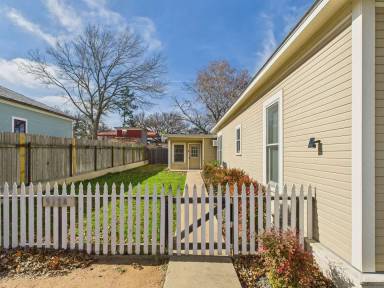 Main picture of 512 Kraupahen St