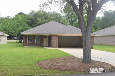 Main picture of 98 Holly Dr