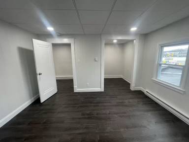 Main picture of 727 Main St