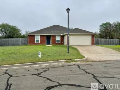 Main picture of 2044 Comal St