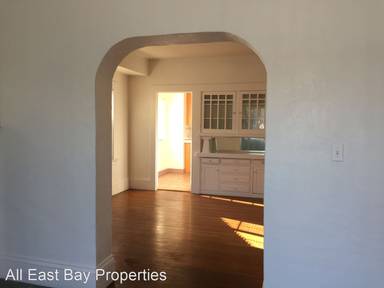 Main picture of 966 Apgar St