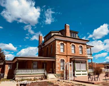 Main picture of 100 Bauer Ave