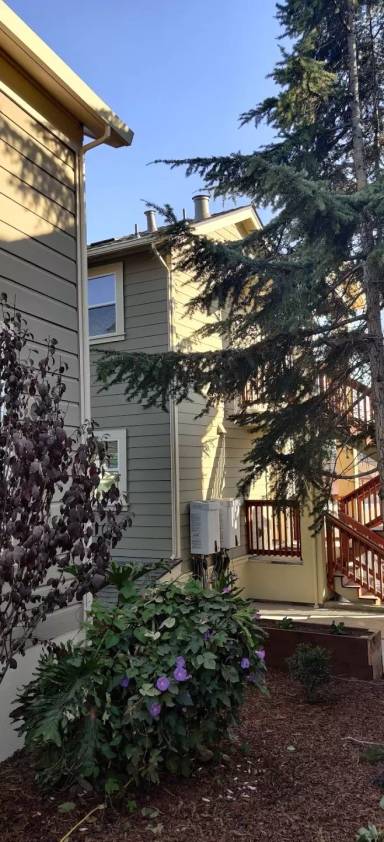 Main picture of 202 Plymouth St