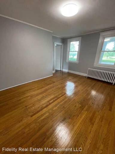 Main picture of 290 South St