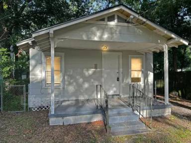 Main picture of 809 Owen Ave
