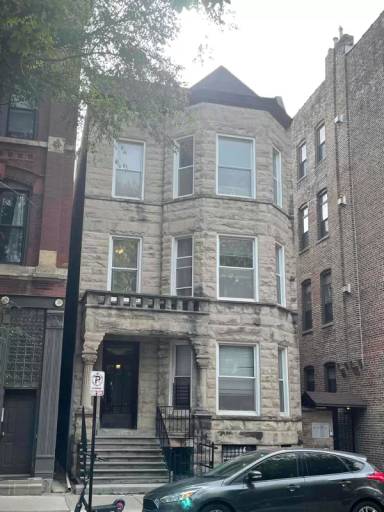Main picture of 2053 N Sheffield Ave