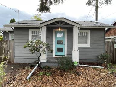 Main picture of 5514 SE Henderson St