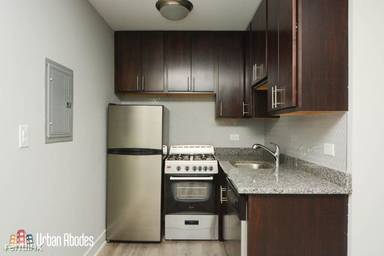 Main picture of 530 W Surf St