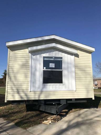 Main picture of Holiday Mobile Home Court