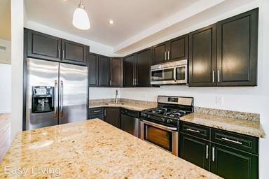 Main picture of 2100 Wheatsheaf Ln