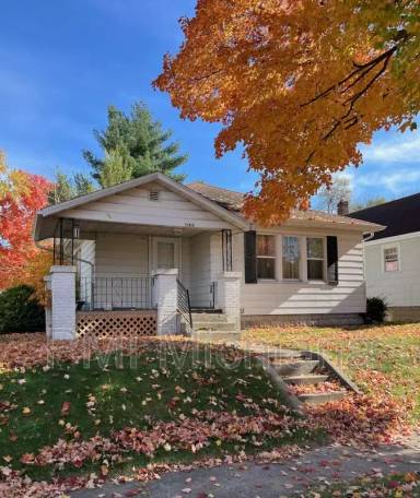 Main picture of 1142 N Adams St