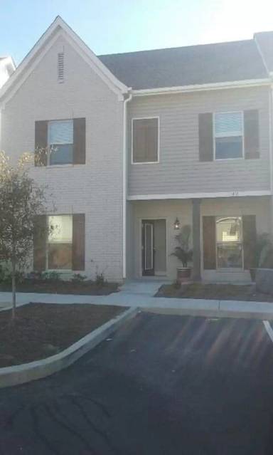 Main picture of 202 Massee Cir