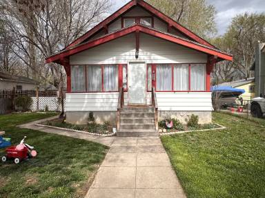 Main picture of 320 S 4th E