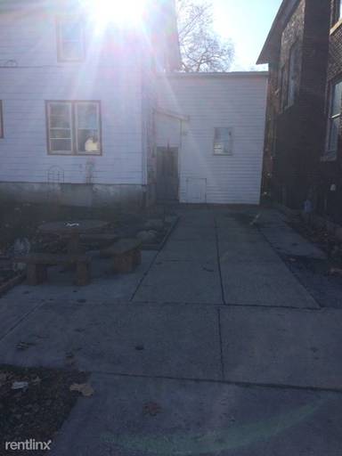 Main picture of 125 E Lafayette St
