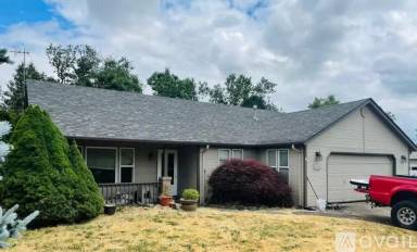 Main picture of 680 N 8th St