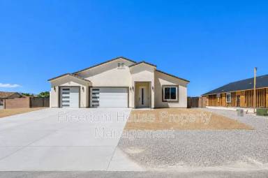 Main picture of 6380 Waterford St