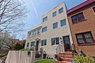 Main picture of 519 16th St SE