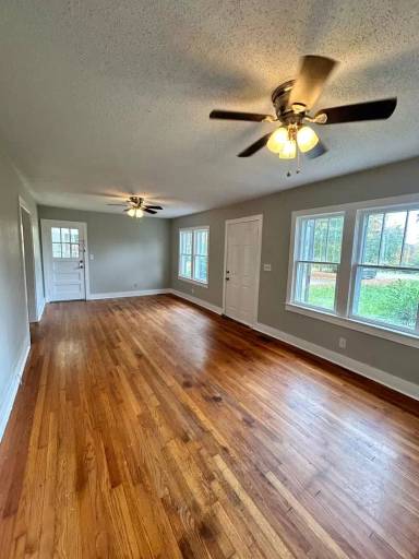 Main picture of 121 N Three Notch Rd